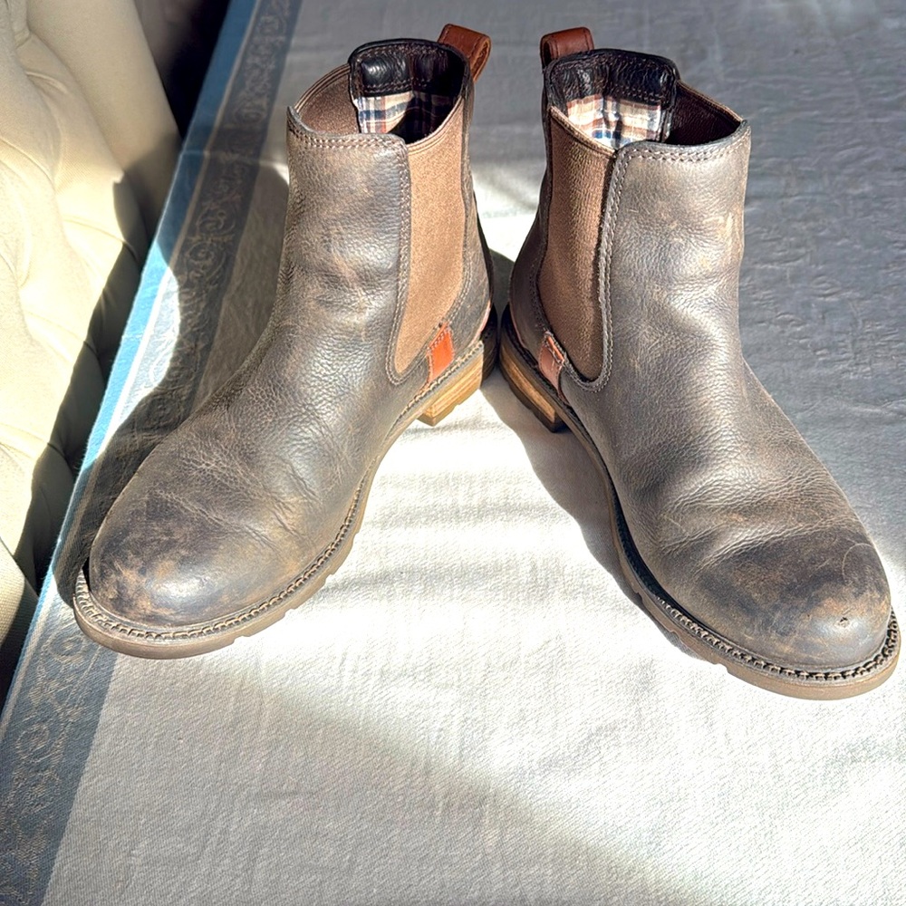 Ariat Wexford W7B Chelsea boots in Java